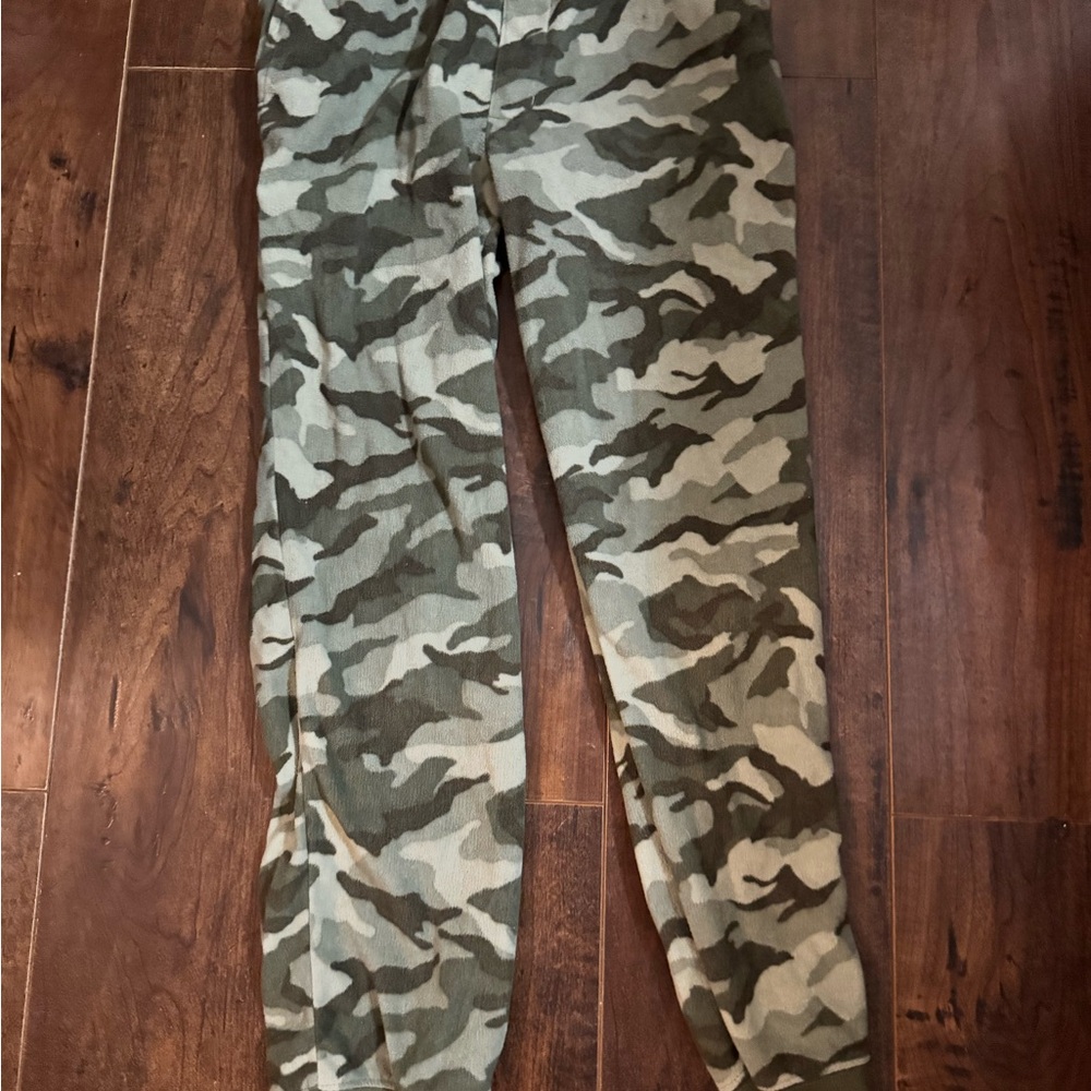 Old Navy Kids Camo Pajama Bottoms - Green and Tan